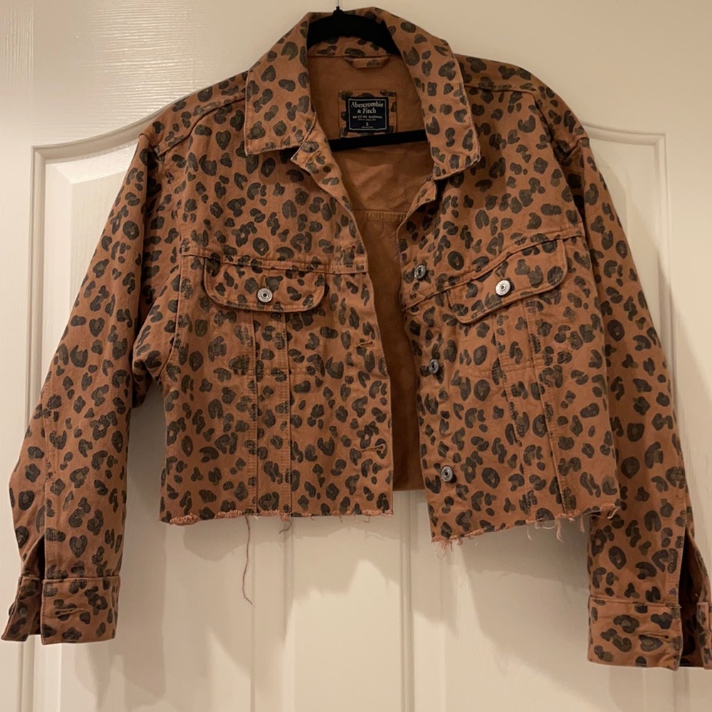 Abercrombie Cropped Leopard Denim Jacket